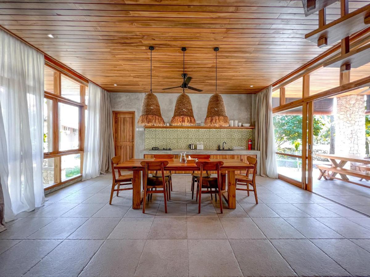 Diamond Beach Villas Tanglad Bagian luar foto
