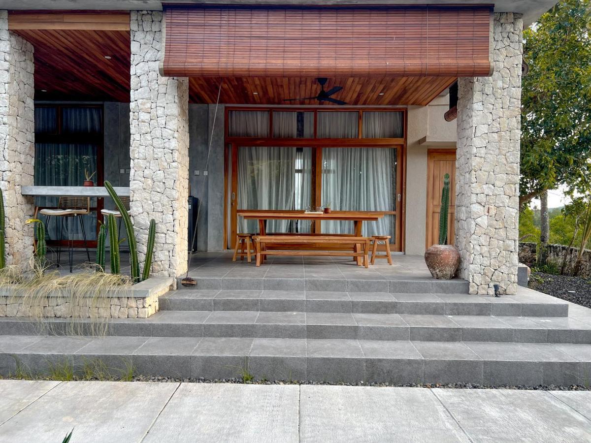 Diamond Beach Villas Tanglad Bagian luar foto