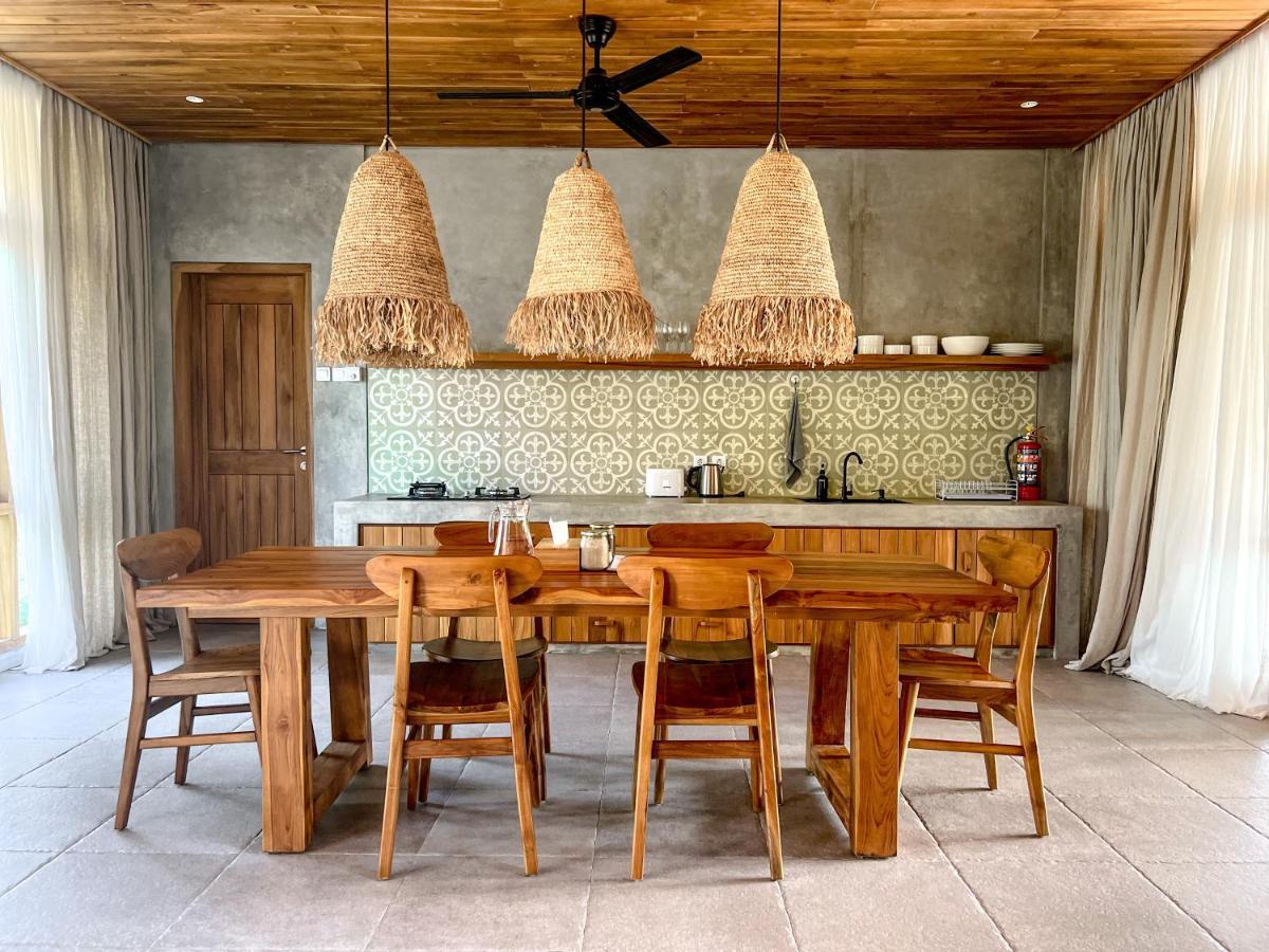 Diamond Beach Villas Tanglad Bagian luar foto